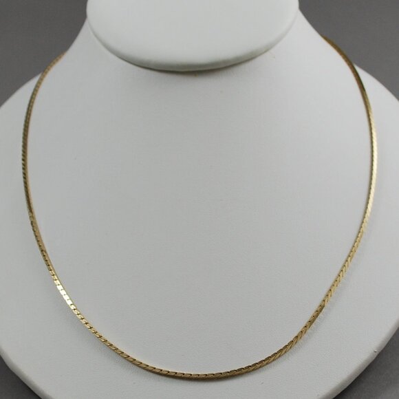 1983 Avon Polished Strands Neckchain in Goldtone - Picture 2 of 6